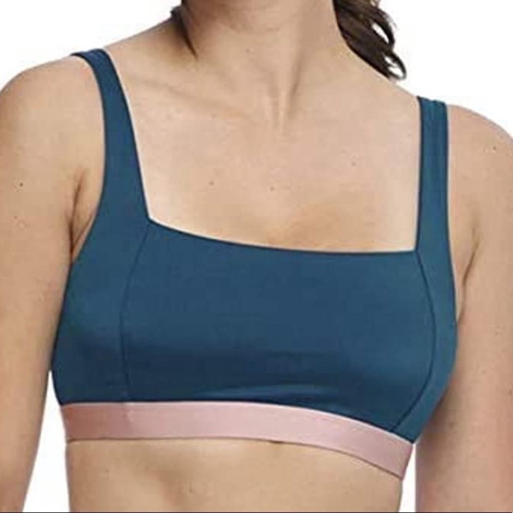 NWT Body Glove Alison D/DD Bikini Top Swim